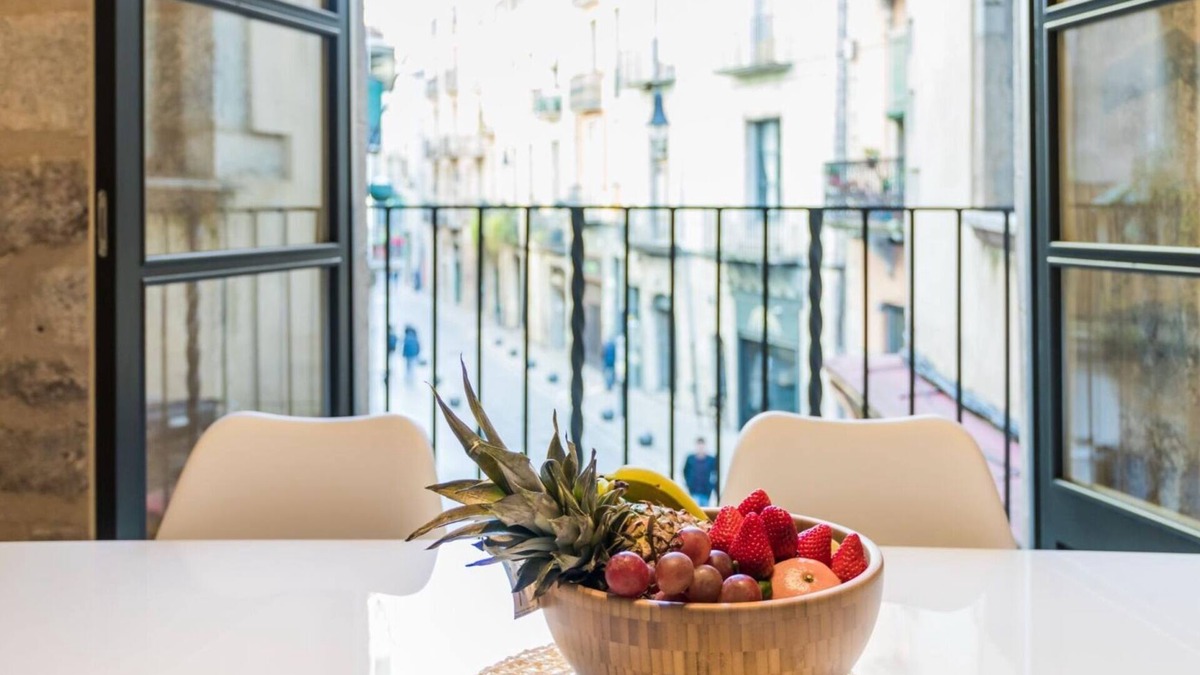 Old Town Apartment | Cort Reial 1B - Holiday Apartment Rental in Girona | Bravissimo