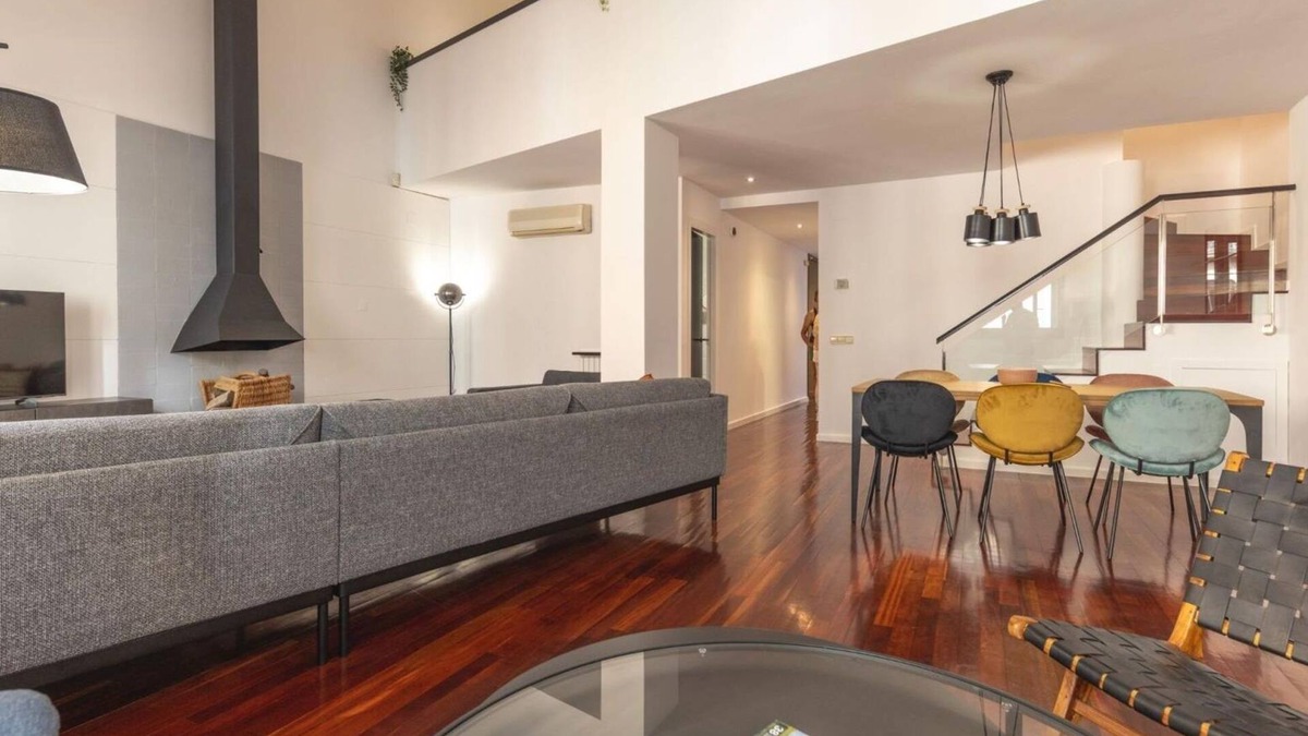 Old Town Apartment | Cort Reial Palau Penthouse - Apartment in Girona | Bravissimo