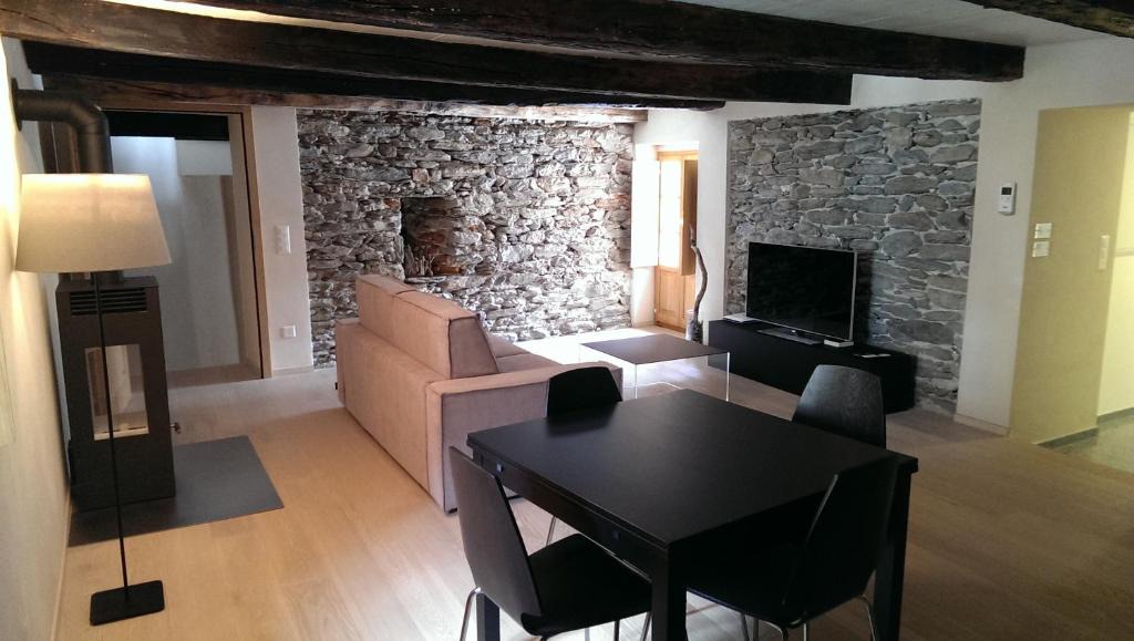 Vira Apartment | Corte delle Camelie