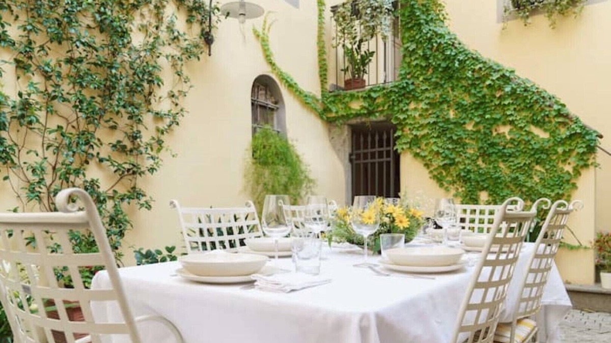 Lucca Historical Center Apartment | Corte Paolina - charming courtyard inside Lucca