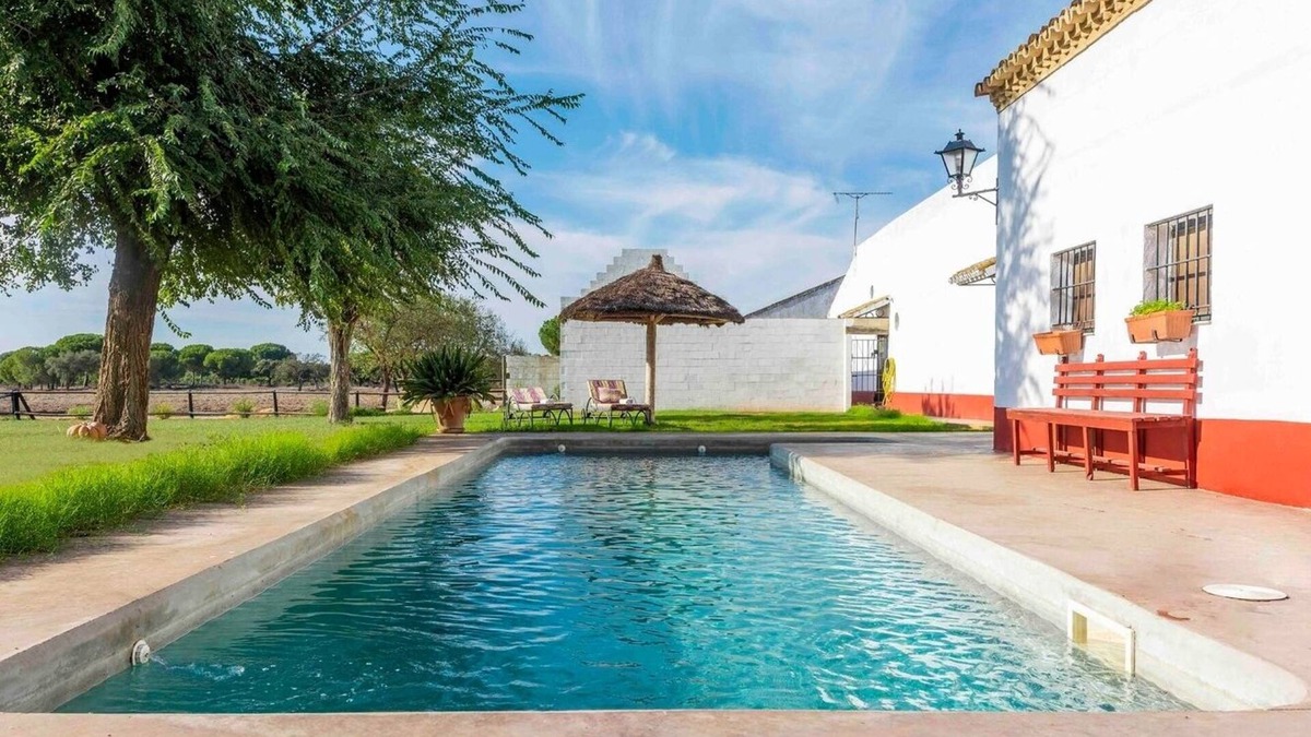 Aznalcazar Villa | Cortijo Hato Raton Aznalcázar by Ruralidays