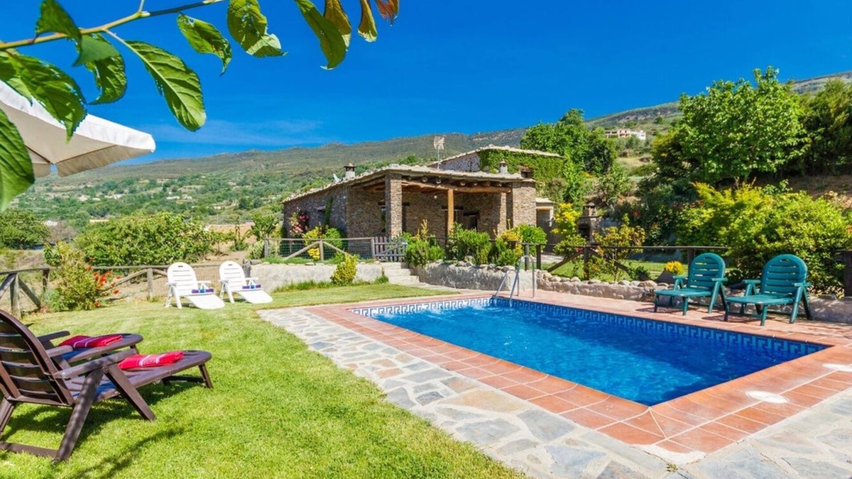 La Taha Villa | Cortijo Noguera La Taha - Pitres by Ruralidays