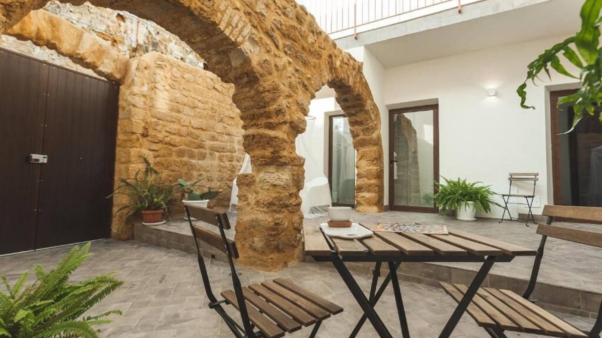 Agrigento House | CORTILE BARONELLO