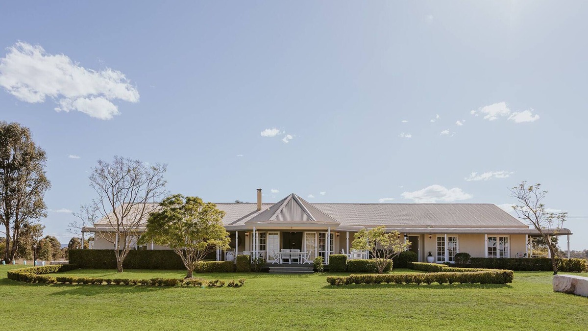 Belford House | Corunna Station 7 Bedrooms