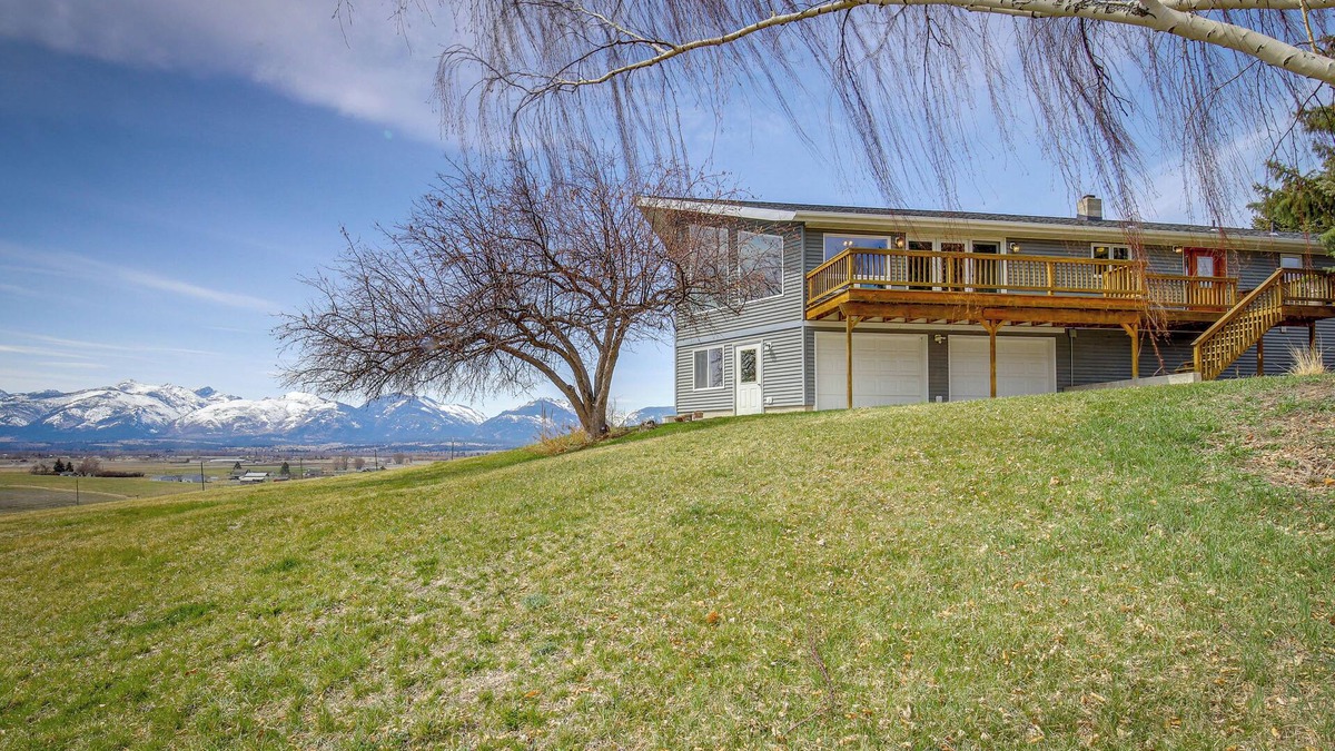 Corvallis House | Corvallis 'Coyote Creek House' w/Mountain Views!