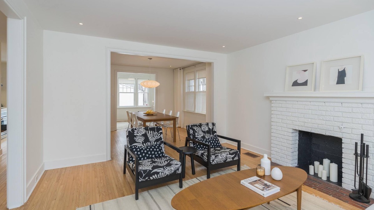 Winnipeg House | Corydon Village+Rich 3 Bdr+Parking (890)