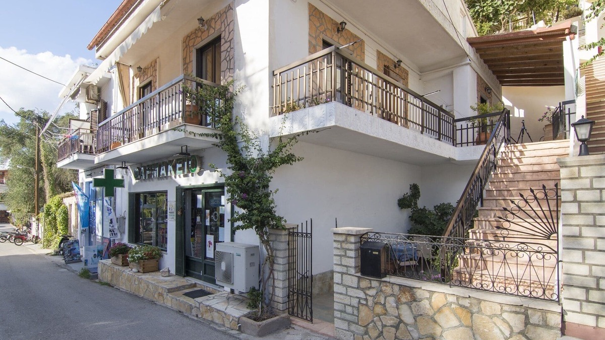 Lakka Apartment | Cosi Apartment in village
