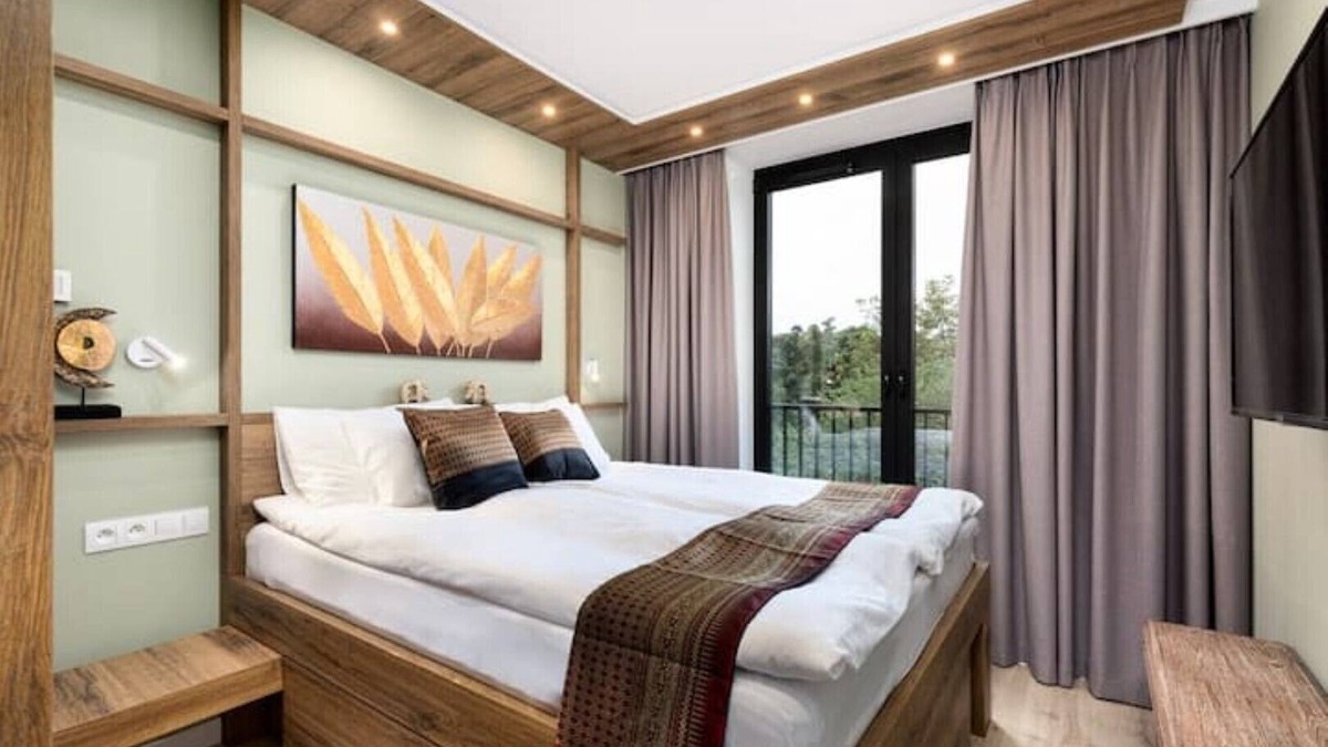 Zwierzyniec Apartment | Cosmea Junior Suite - peace, style & work in a feel-good atmosphere