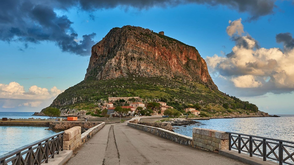 Monemvasia Apartment | Cosmo Room 2 | Seaside Retreat | Monemvasia Castle