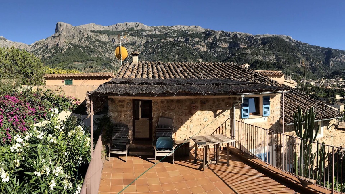 Soller House | COSTA9 House w garden & terrace overlooking the Soller orange orchard valley