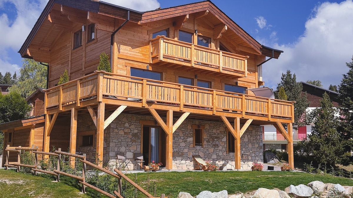 Font-Romeu-Odeillo-Via Ski Chalet | COSTABONA Finnish log cabin 180 m2, 5 bedrooms, sleeps 12