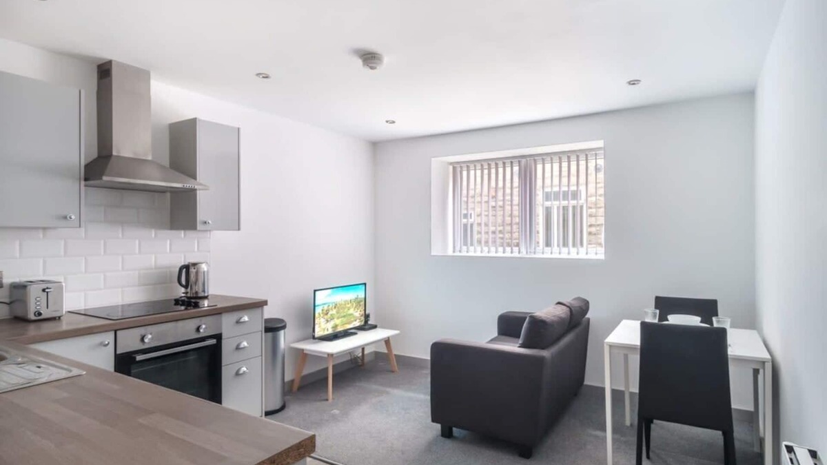 Blackburn Apartment | Cosy 1 Bed Apartment in Central Blackburn