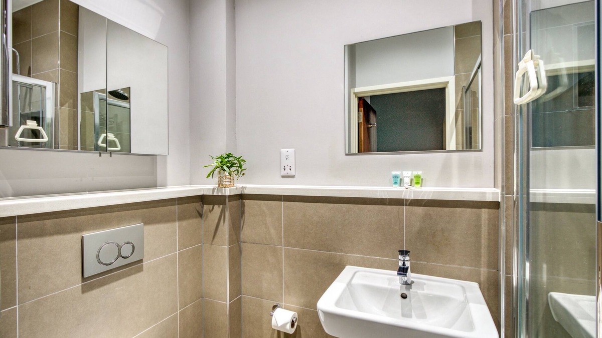 Heathrow Villages Apartment | Cosy 1-Bed by Heathrow Airport