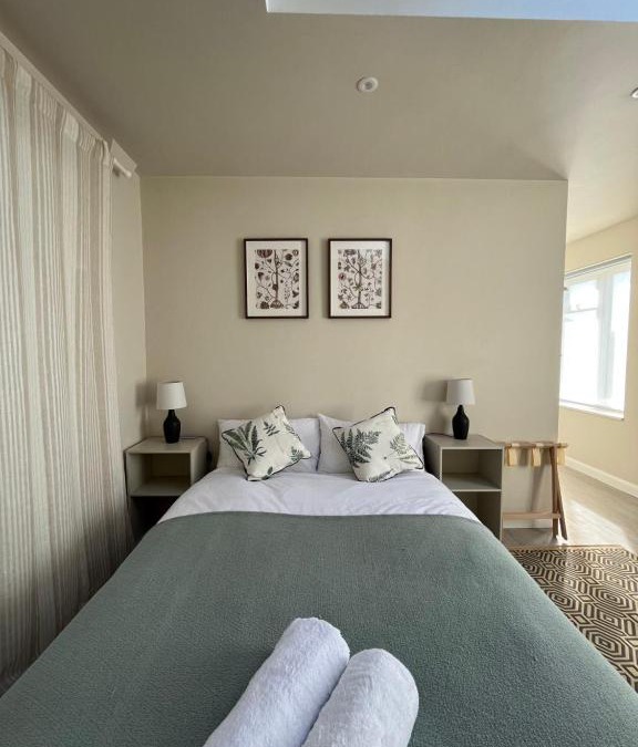 Newton St Loe Apartment | Cosy 1 BR, 10min drive to Bath centre,Free parking