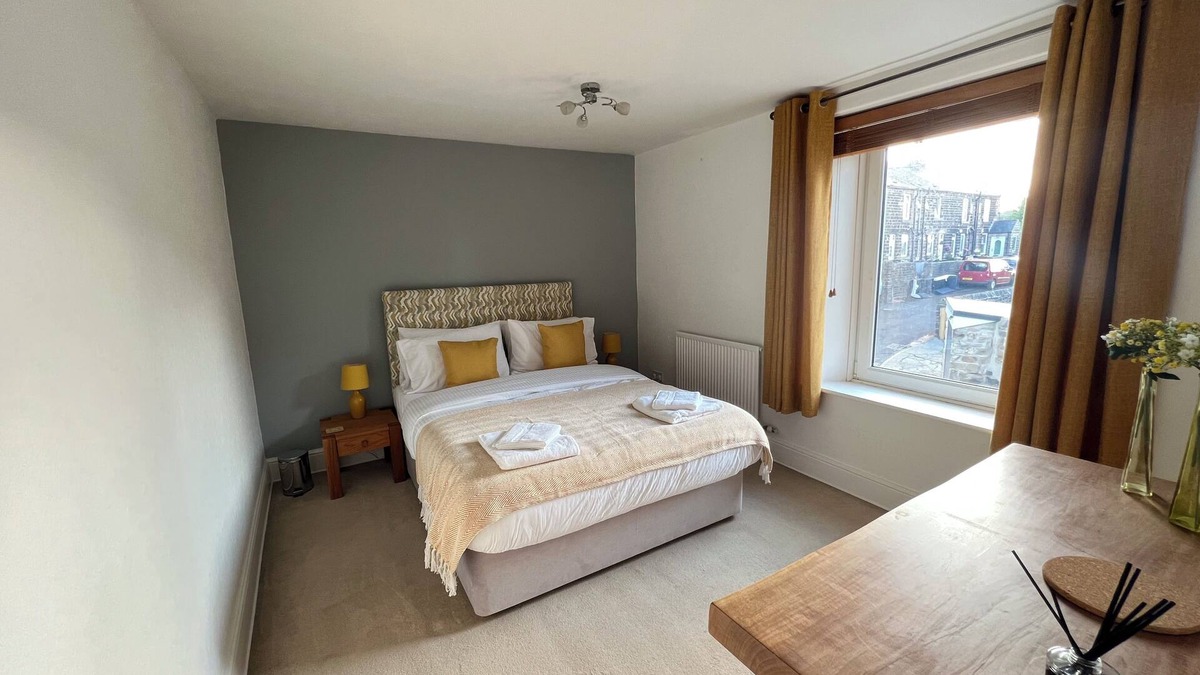 Penistone House | Cosy 1890s Home Nestled In Penistone