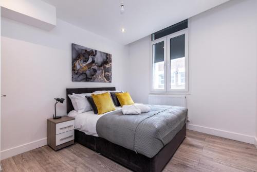 Basingstoke Apartment | Cosy 2-Bed Apartment in the Heart of Basingstoke