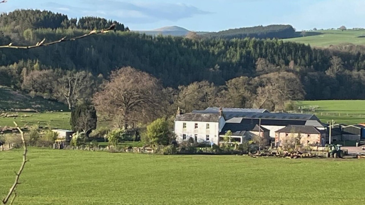 Wing Cottage | Cosy 2-Bed Cottage with Garden near Carlisle
