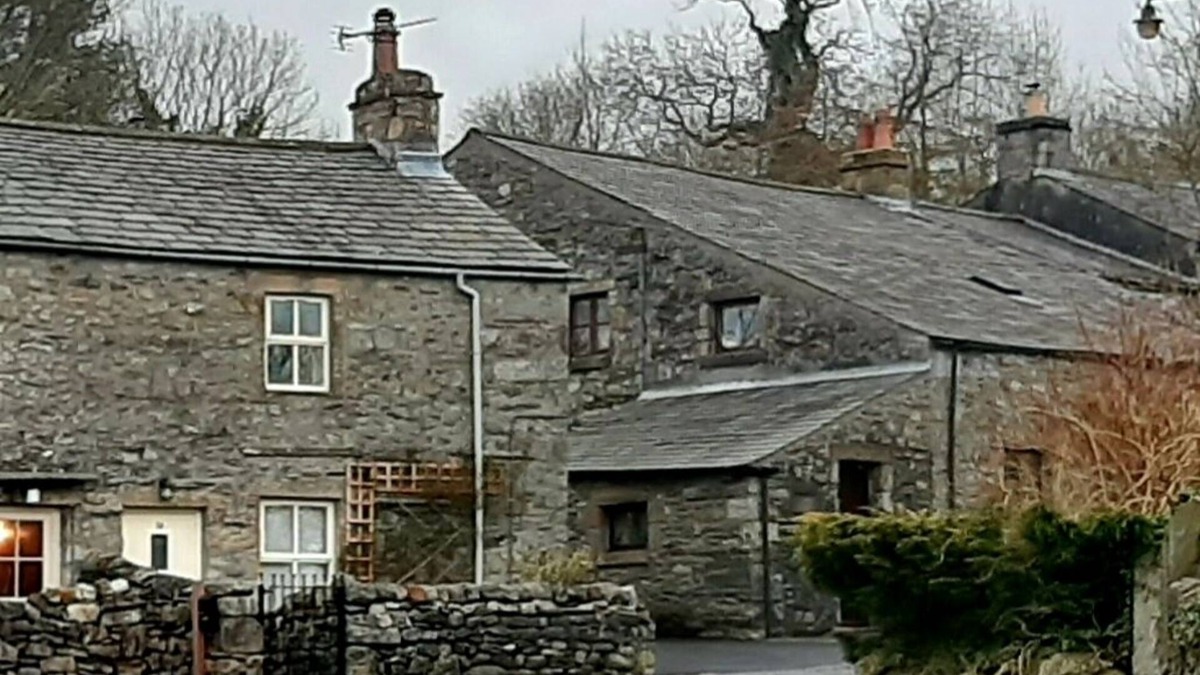 Stainforth Cottage | Cosy 2 Bed traditional 200 year old Yorkshire Dales Cottage.