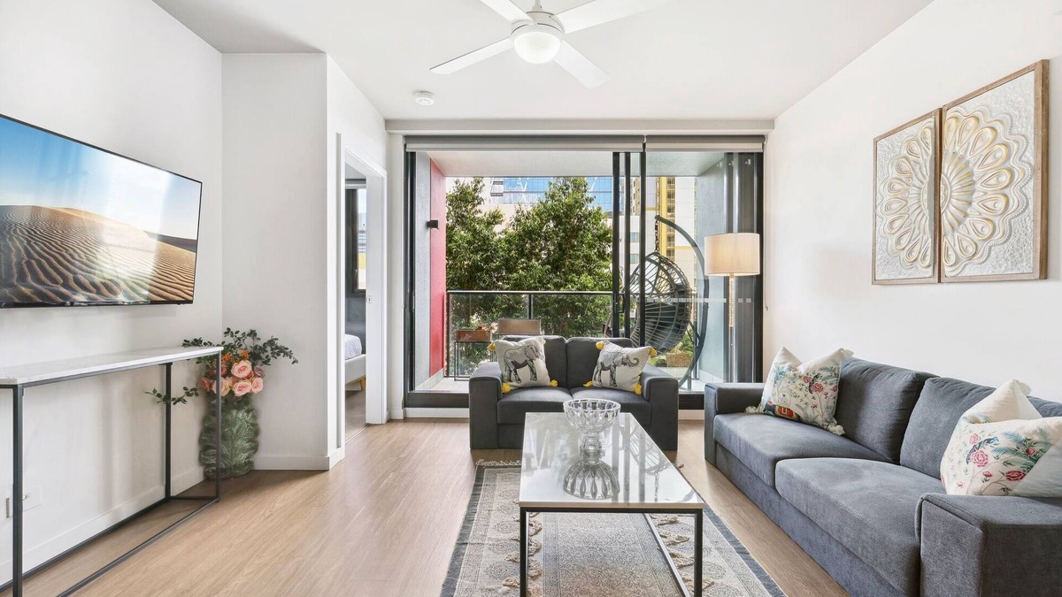 Bowen Hills Apartment | Cosy 2-Bed with Pool, Bbq Area and Secure Parking