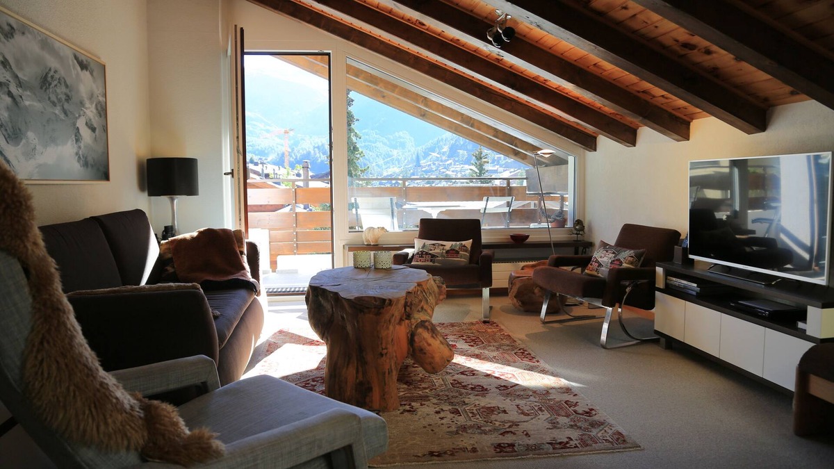 Zermatt Apartment | Cosy 2 bedroom attic apartment with view of the Matterhorn