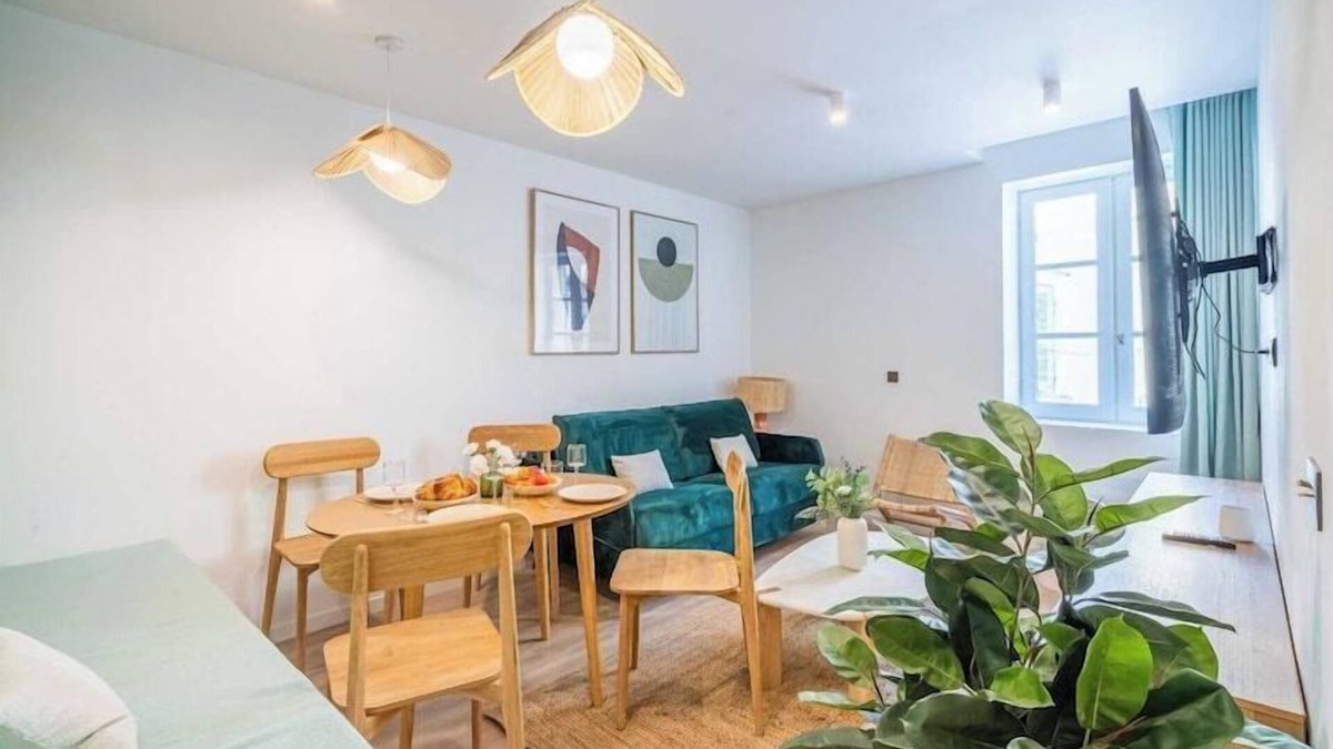 Old Town Apartment | Cosy 2bdr flat - Hyper centre St Tropez