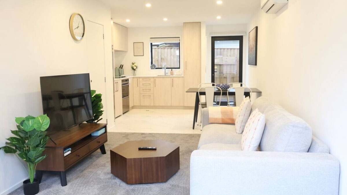 Henderson House | Cosy 2BR House in Awaroa Road