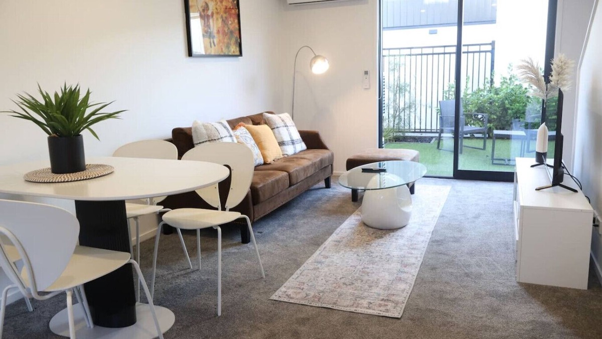 Mount Albert House | Cosy 2BR House in Carrington Rd