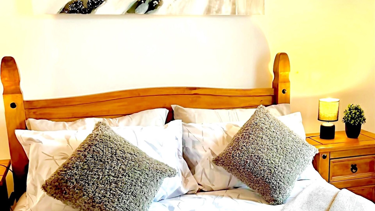 Levenshulme House | Cosy 3 BDR House Near Manchester City Centre Free WiFi