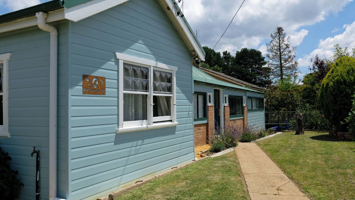 Oberon Cottage | Cosy 3-bedroom character cottage in Oberon