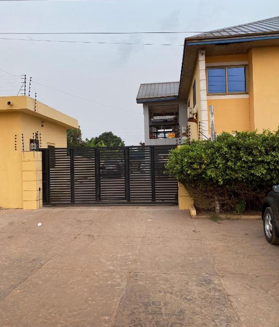 Agblesia Apartment | Cosy 3 bedroom holiday apartment for rent