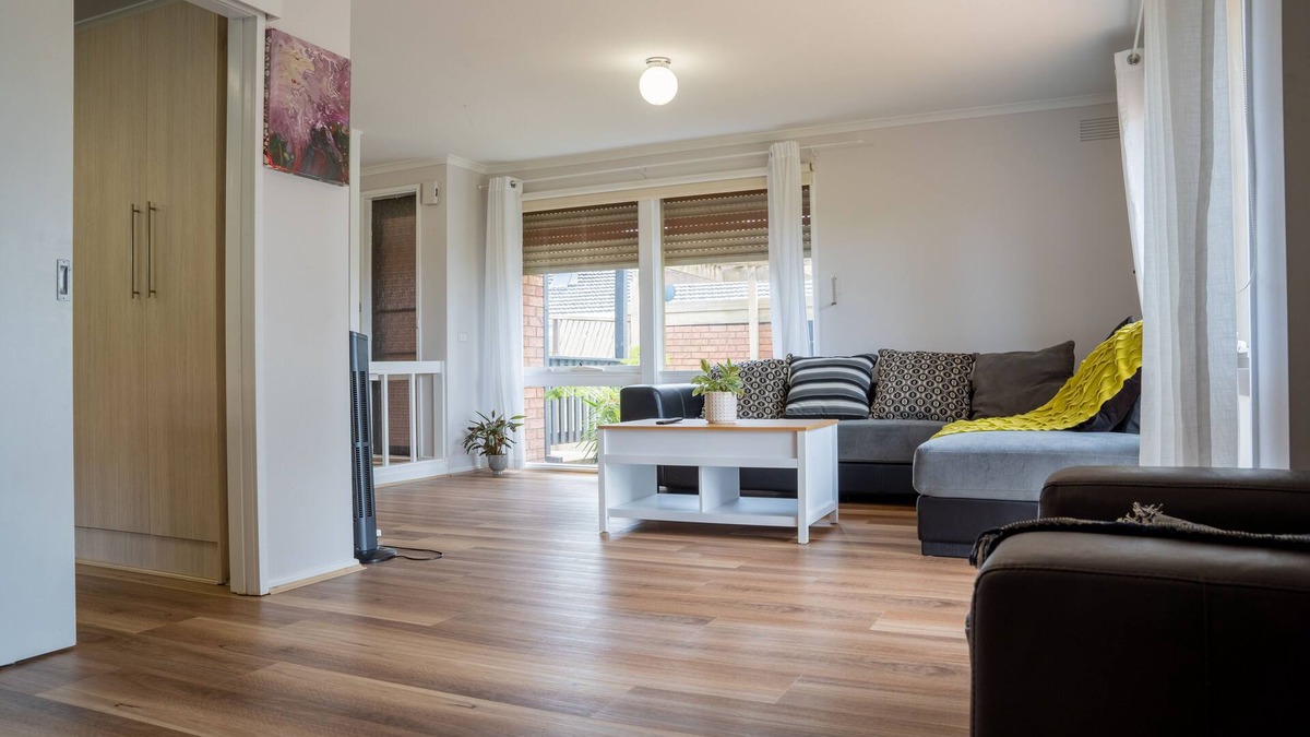Greenvale House | Cosy 4 Bedroom Holiday Home - Melbourne Airport