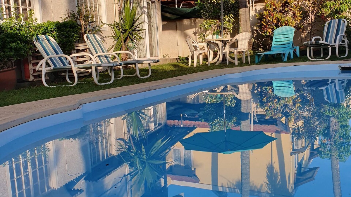 Mont Choisy Apartment | Cosy and Comfy 3 Bedroom apartment with pool, walk to the beach!