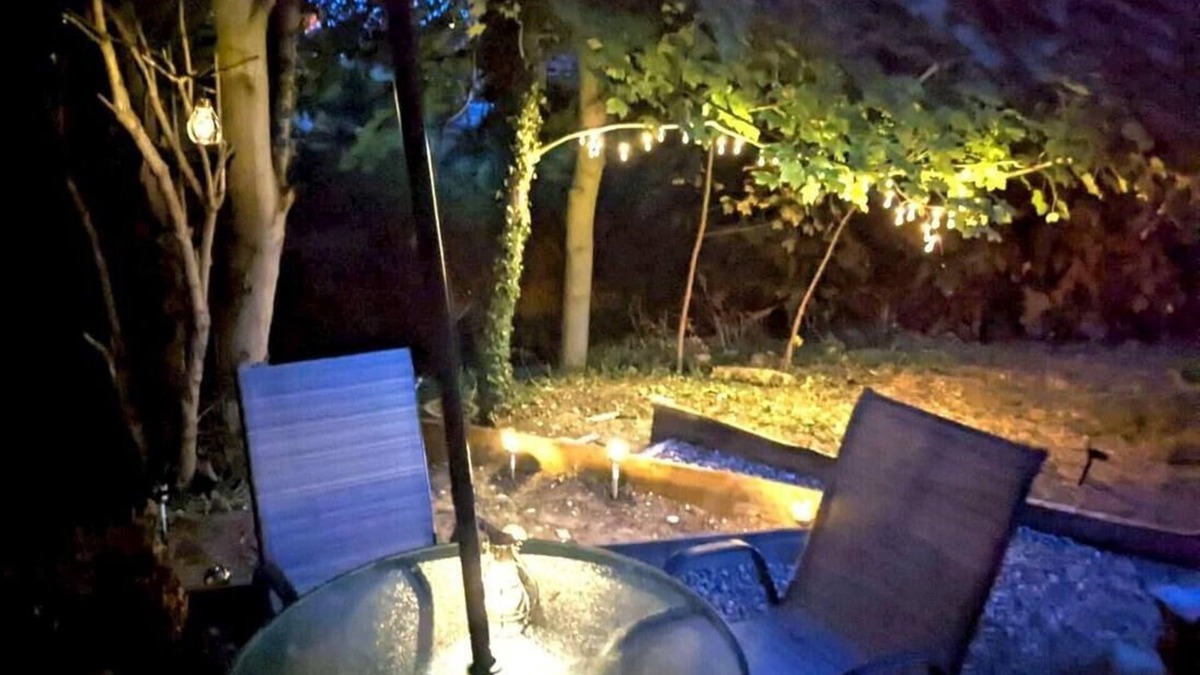 Ruskington Cabin | Cosy and secluded brook-side lodge