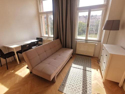 Vrsovice Apartment | Cosy and simple well located studio