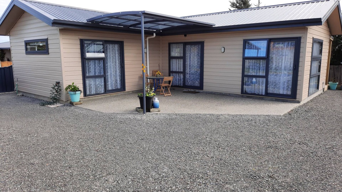 Invercargill House | Cosy, and warm home. Newly build and private. In a quiet area. Sky Sports.