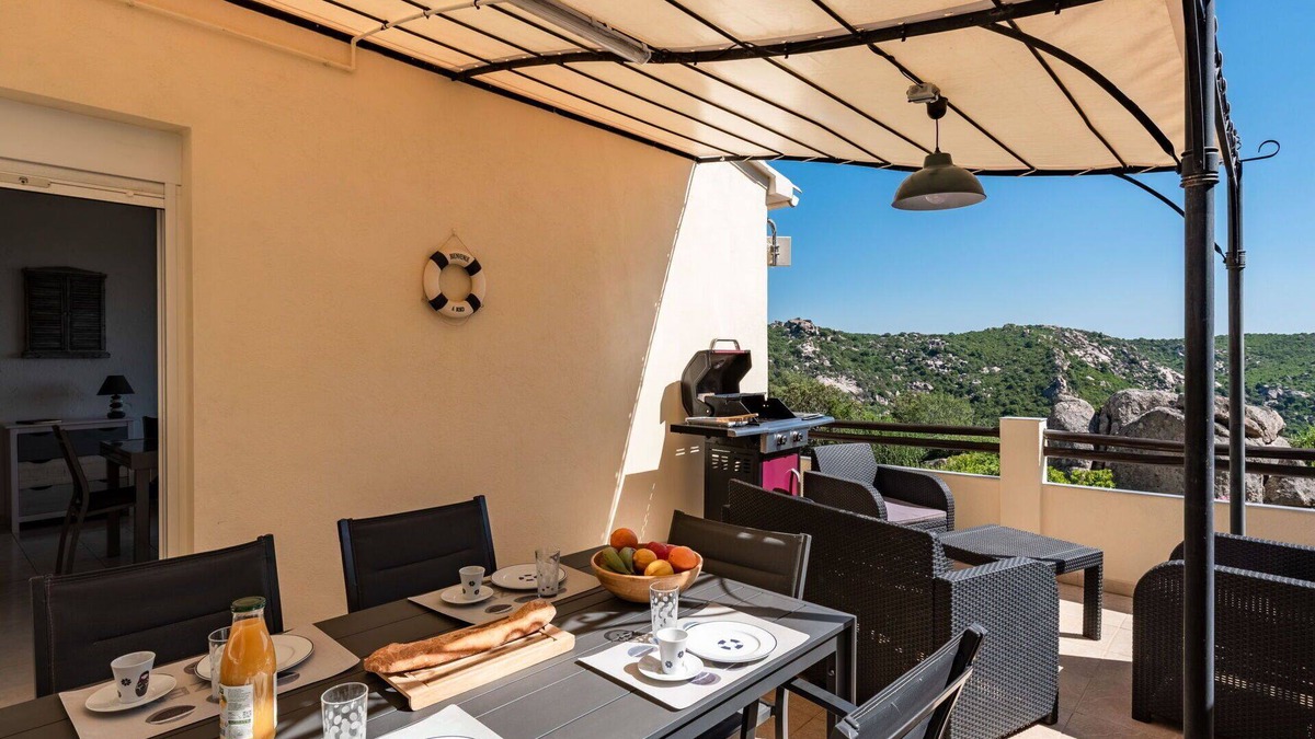 Pietra Long Salvini Apartment | Cosy apartment for 4 guests with WIFI, A/C and terrace