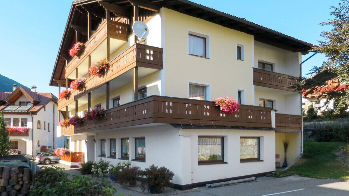 St. Valentin auf der Haide Apartment | Cosy apartment for 6 people with WIFI, TV, balcony, pets allowed and parking