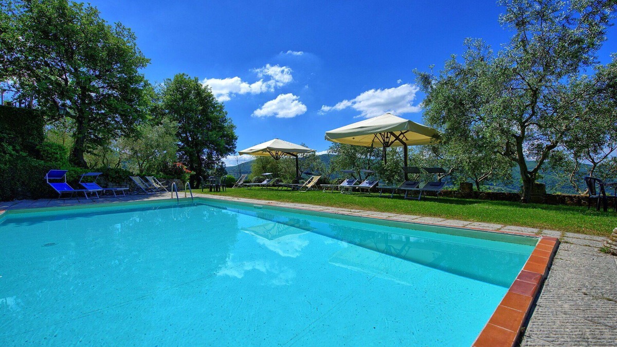 Greve in Chianti Apartment | Cosy apartment with WIFI, pool, TV, patio, pets allowed, panoramic view, close to Greve In Chianti