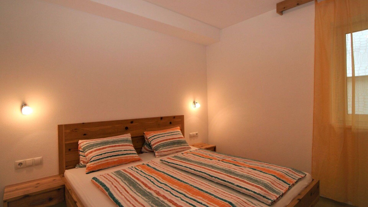 Holdernach Apartment | Cosy apartment for 4 guests with WIFI, TV, terrace and parking