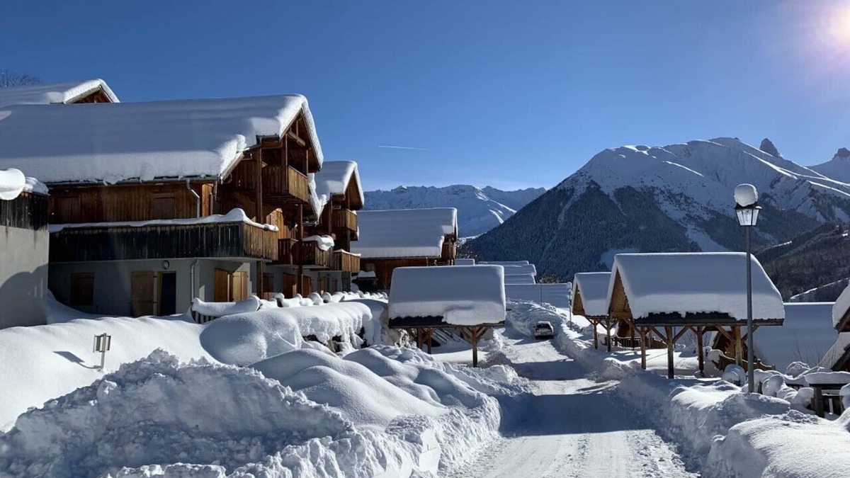 Saint-Jean-d'Arves Apartment | Cosy Apartment in Saint Jean D'Arves -2 Bedrooms 4 People