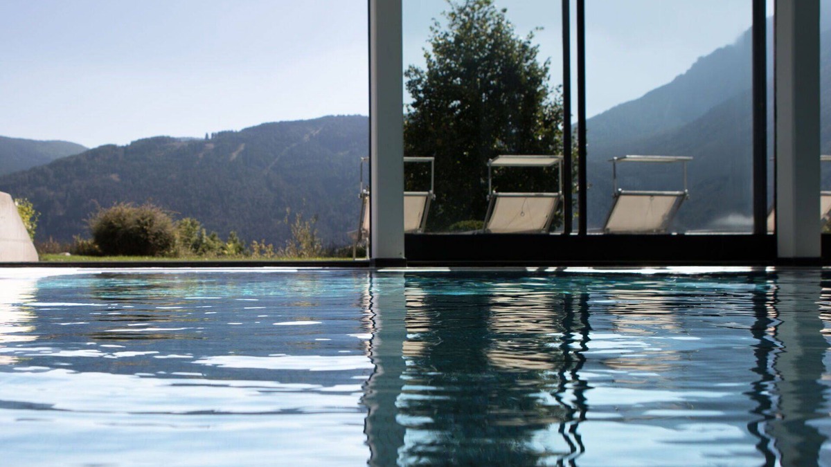Telfes im Stubai Apartment | Cosy apartment for 6 guests with pool, WIFI, TV, terrace, pets allowed, panoramic view and parking