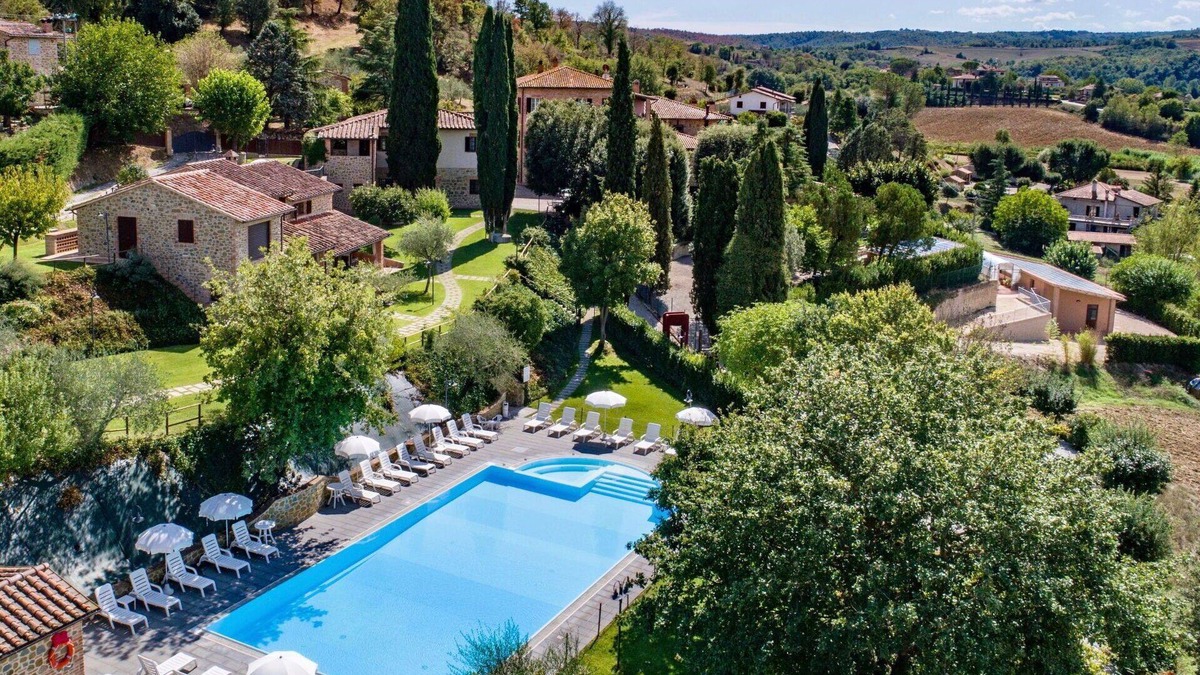 Popoltaio-Schiacciato Villa | Cosy apartment in villa for 8 guests with pool, WIFI, A/C, TV, patio and parking