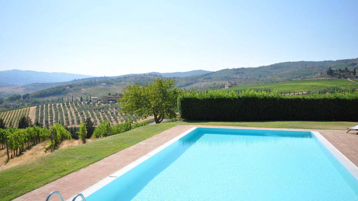 San Casciano in Val di Pesa Apartment | Cosy apartment with pool, WIFI, TV, pets allowed, panoramic view, parking, close to Greve In Chianti