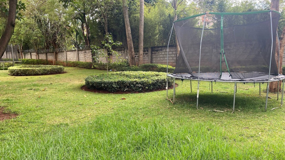 Lavington Apartment | Cosy apartment 15 minutes to Karura Forest and Nairobi National Park