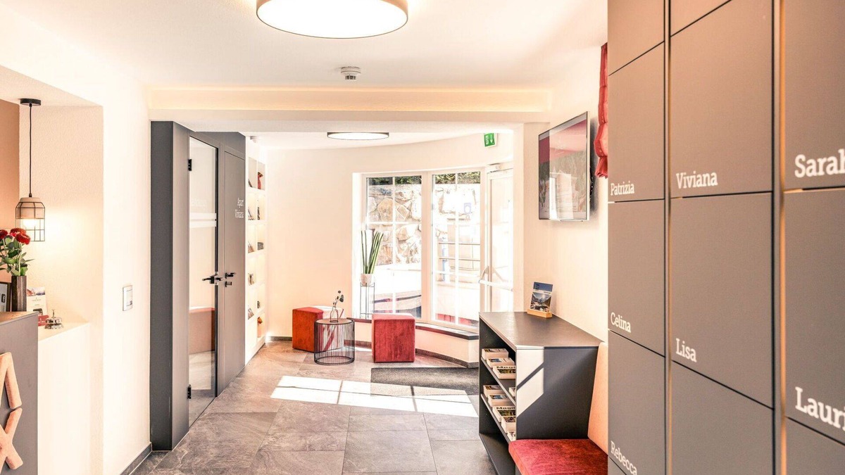 Runhof Apartment | Cosy apartment for 8 guests with WIFI, A/C, TV, terrace and pets allowed