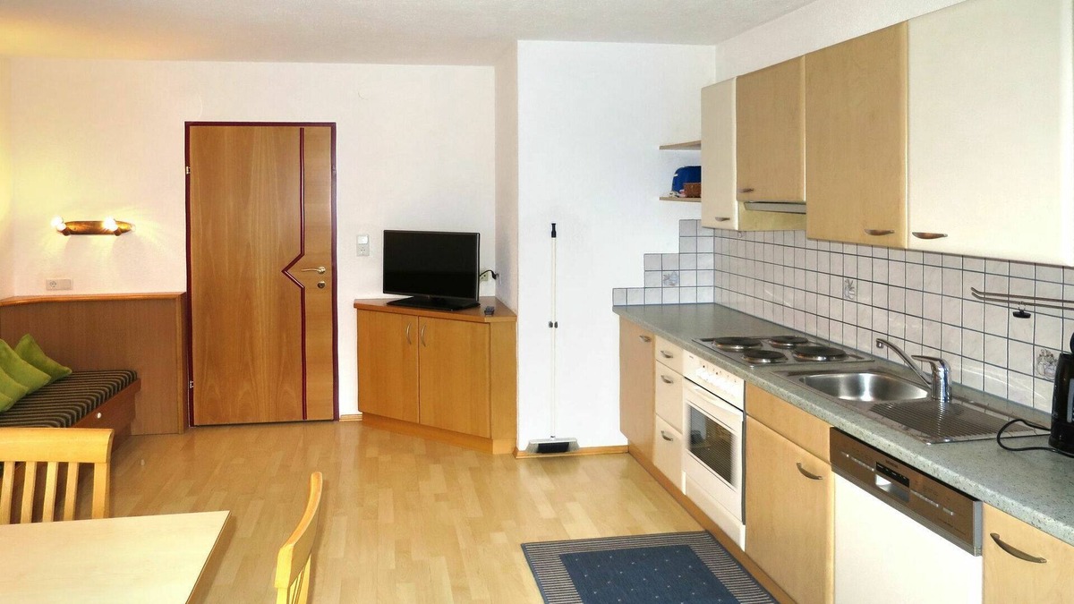 Aschau Im Zillertal Apartment | Cosy apartment for 10 people with WIFI, TV, terrace and parking