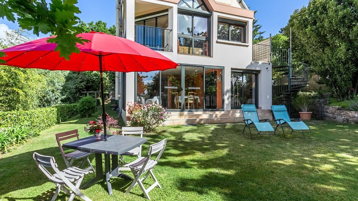 Daoulas Apartment | Cosy apartment for 2 people with WIFI, TV, pets allowed and parking