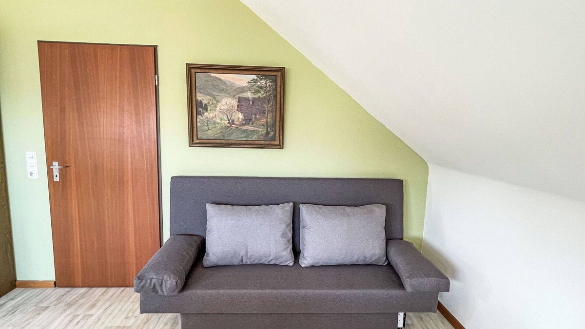 Bischoffingen Apartment | Cosy apartment for 3 guests with WIFI, TV, balcony and panoramic view