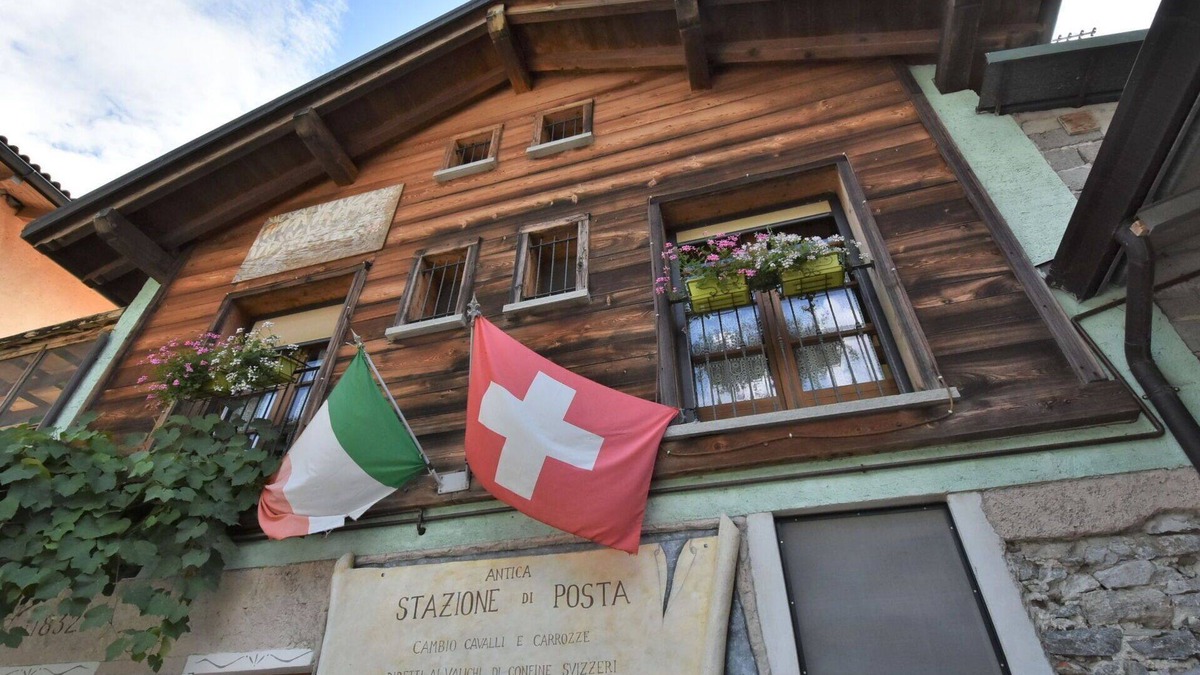 Prata Camportaccio Apartment | Cosy apartment for 3 people with A/C, WIFI, TV, patio and pets allowed