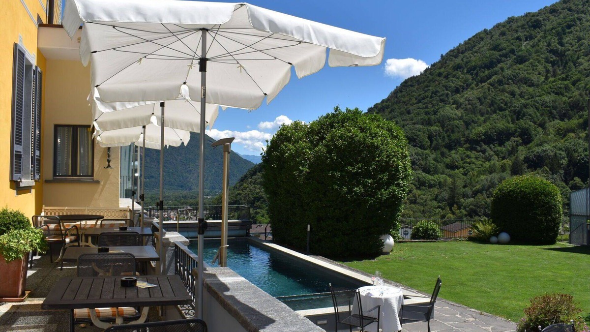 Golino Apartment | Cosy apartment for 4 people with pool, WIFI, TV, patio, pets allowed, panoramic view and parking
